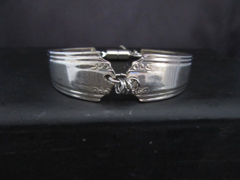 SPB008 Silver Plated Bracelet - Symmetrical